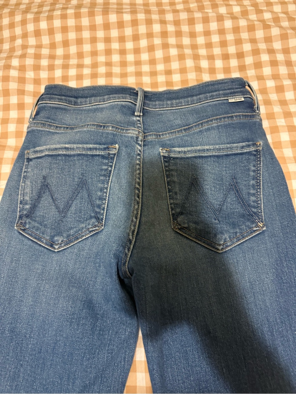 MOTHER the weekender mid rise flared jeans in layover size 26 - Picture 5 of 6